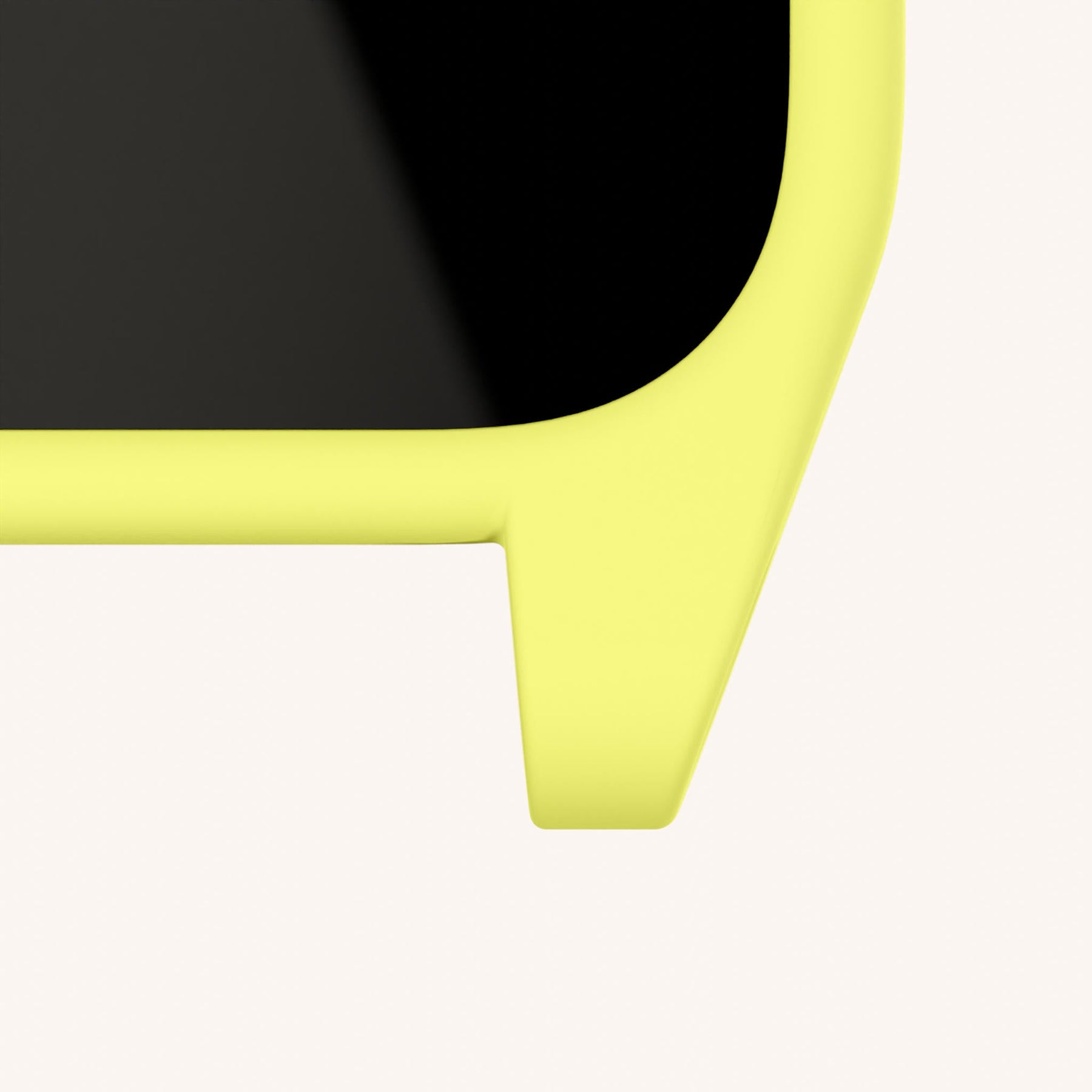 Phone Case with Eyelets in Limoncello