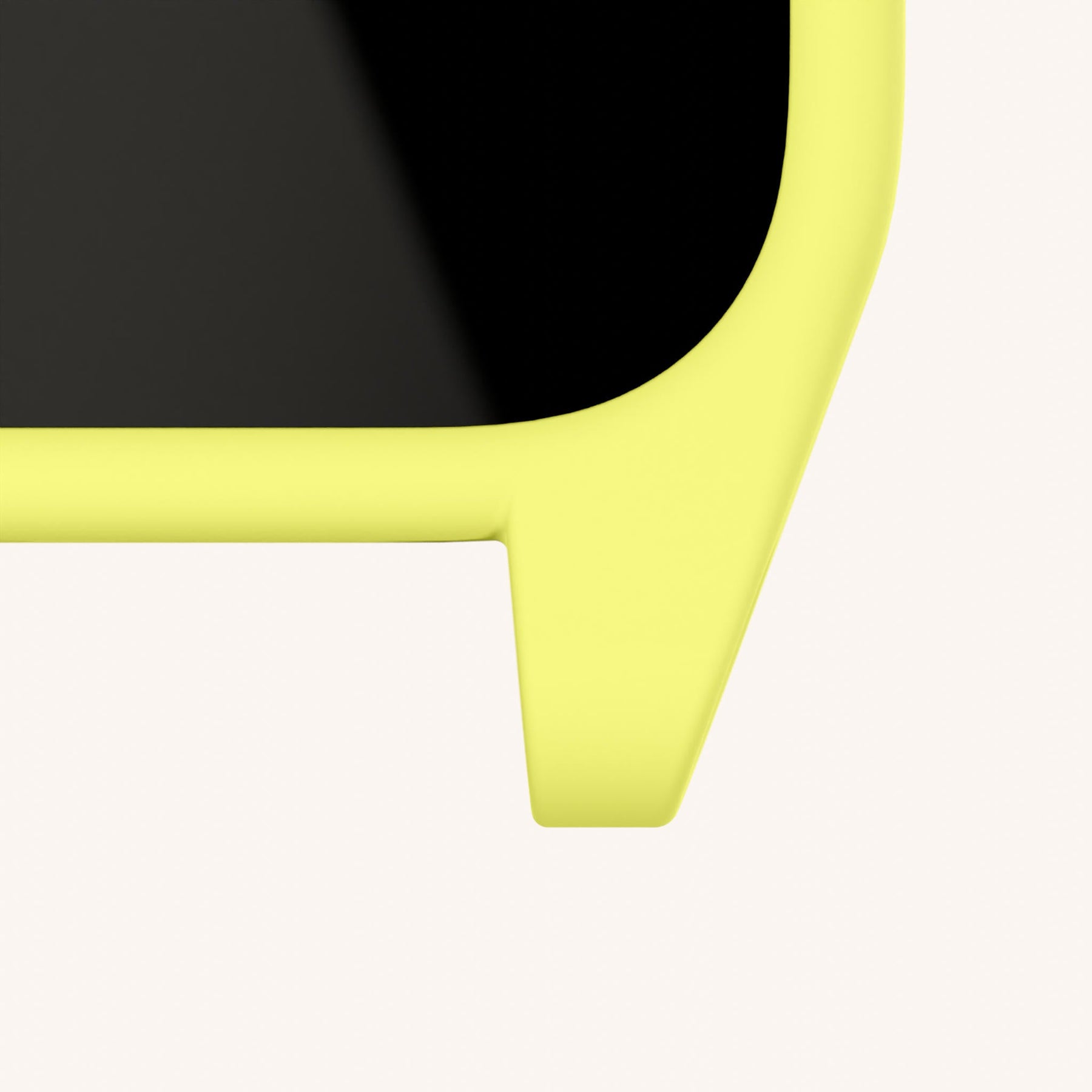 Phone Case with Eyelets in Limoncello